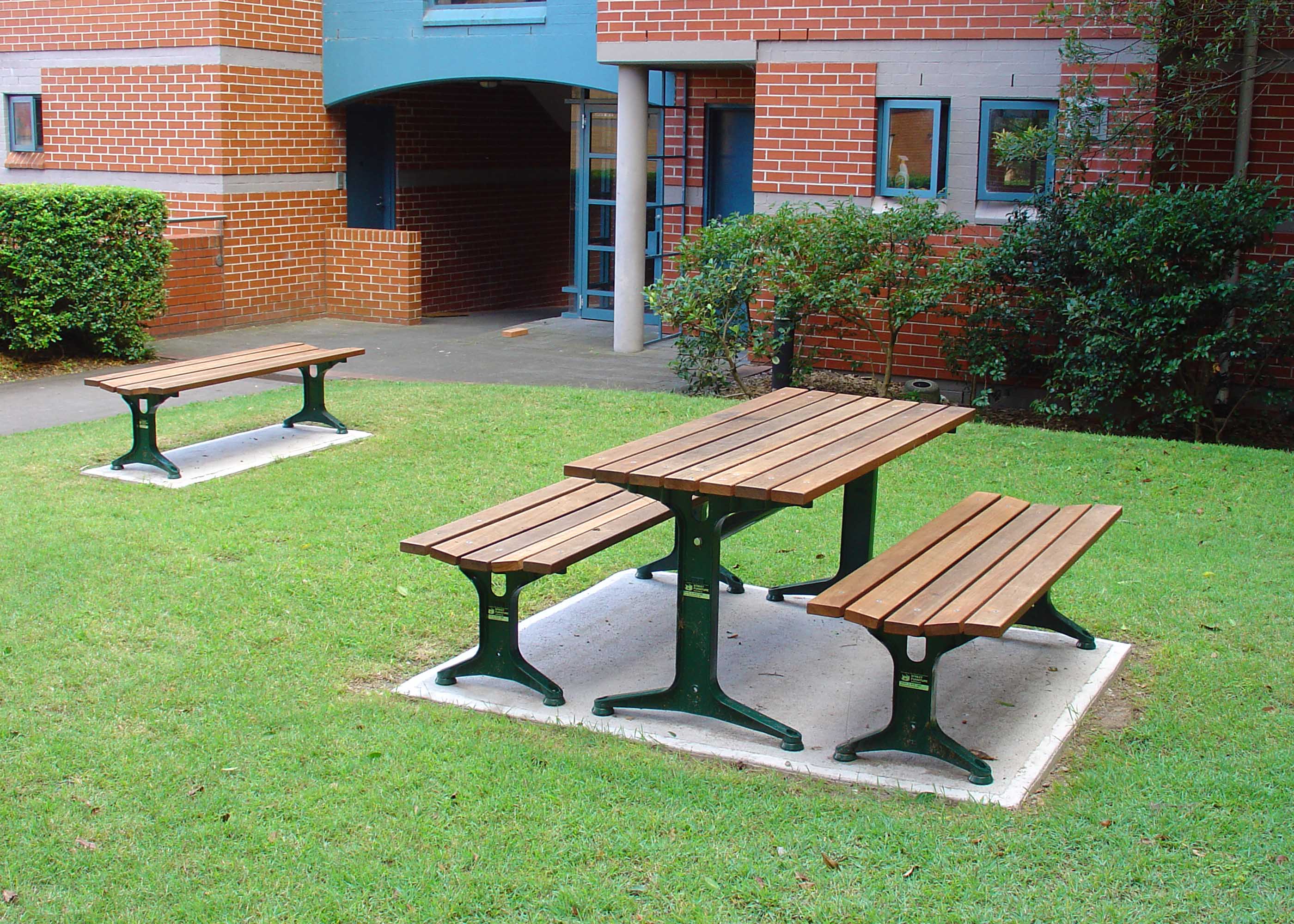Mulwaree Apartments Unsw Street Furniture Australia