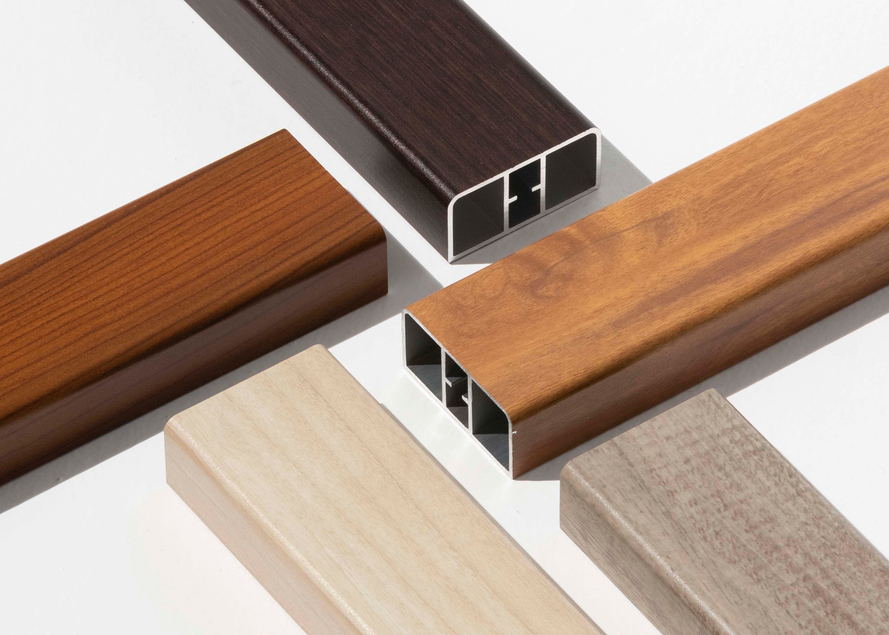 Select aluminium woodgrain battens for a timber alternative with easy maintenance.