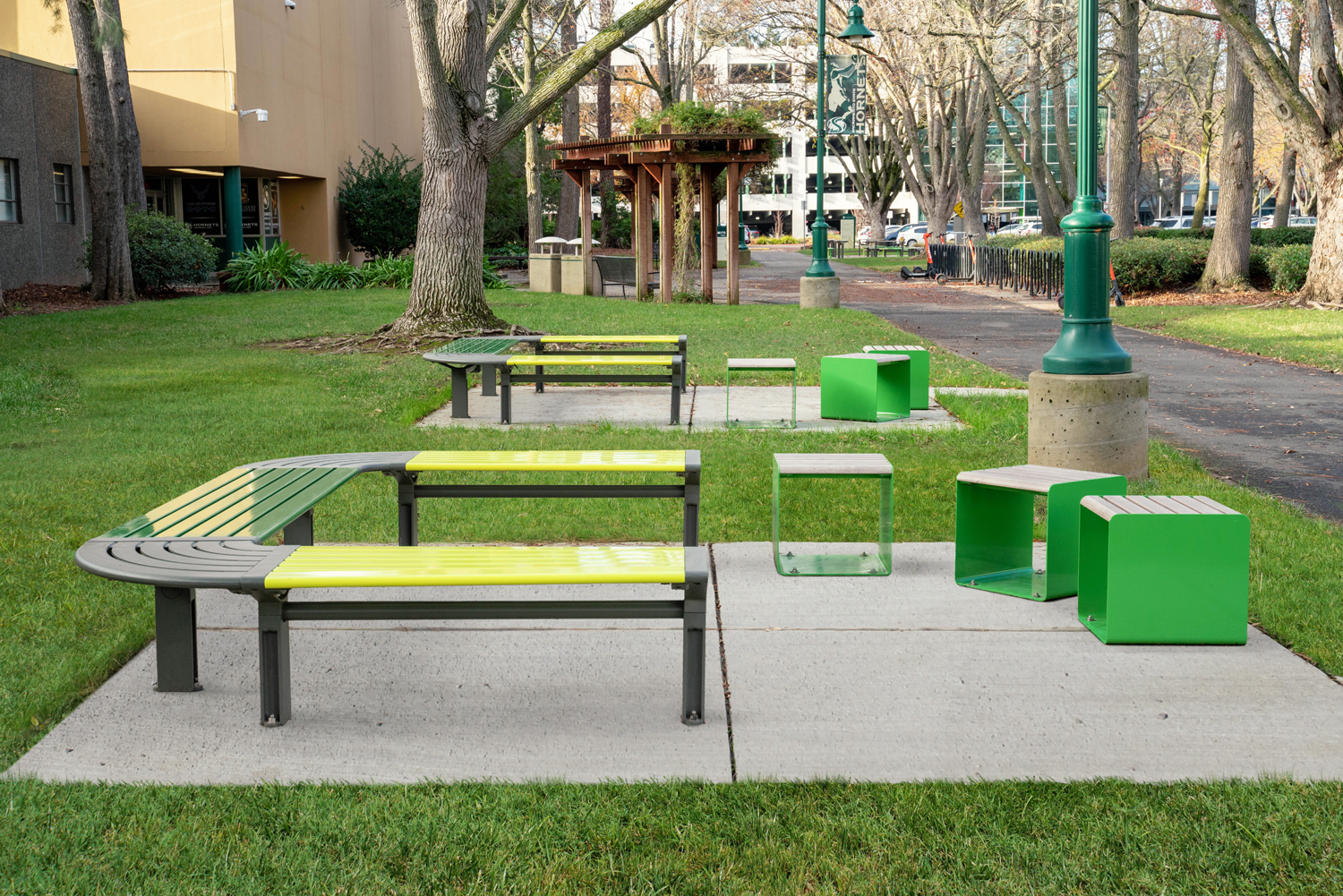 Aria Seating System (CMA4 C-shape) and Linea Cube (LIC6) in Shamrock, Viper, Lycra Strip Green, Woodland Grey, Beach Oak Grey.