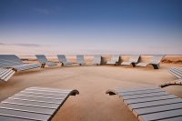 Mall Sun Lounge with anodised aluminium battens and Textura Monument frames.