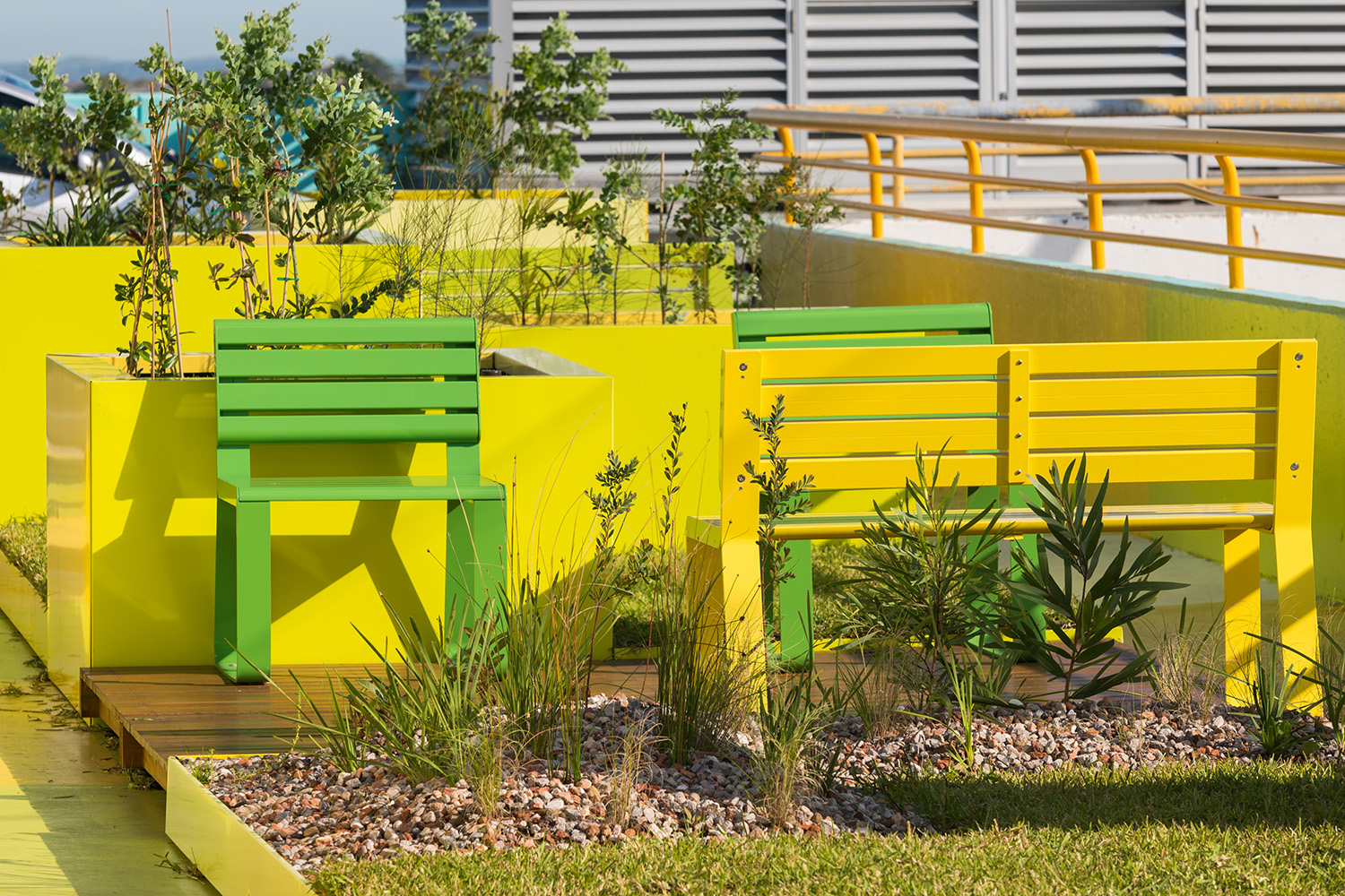 Linea Seat (LIS10) single and two-seaters, in Viper Green and Brilliant Yellow.