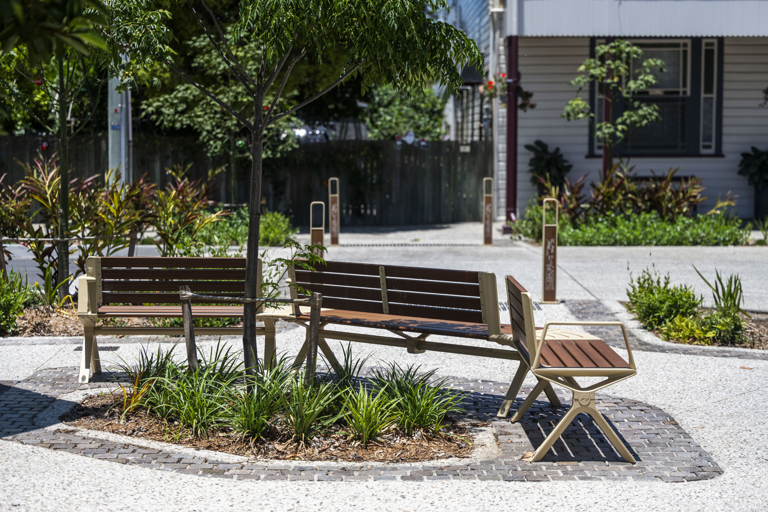 Aria Seating System (2S-C45-3S-C45-2S) with aluminium Bush Cherry battens, Textura Doe Skin frame.