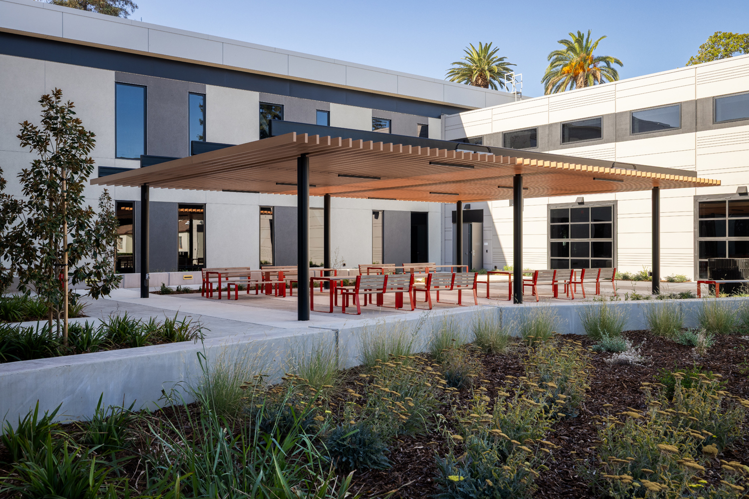 Stockton-CSU Stanislaus Acacia_Willow Hall_USA_Street Furniture Australia_1 - Street Furniture Australia Willow Hall